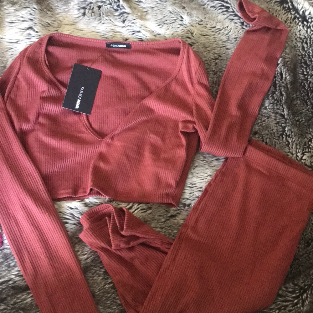 Rust Shorts Set - Picture 2 of 2